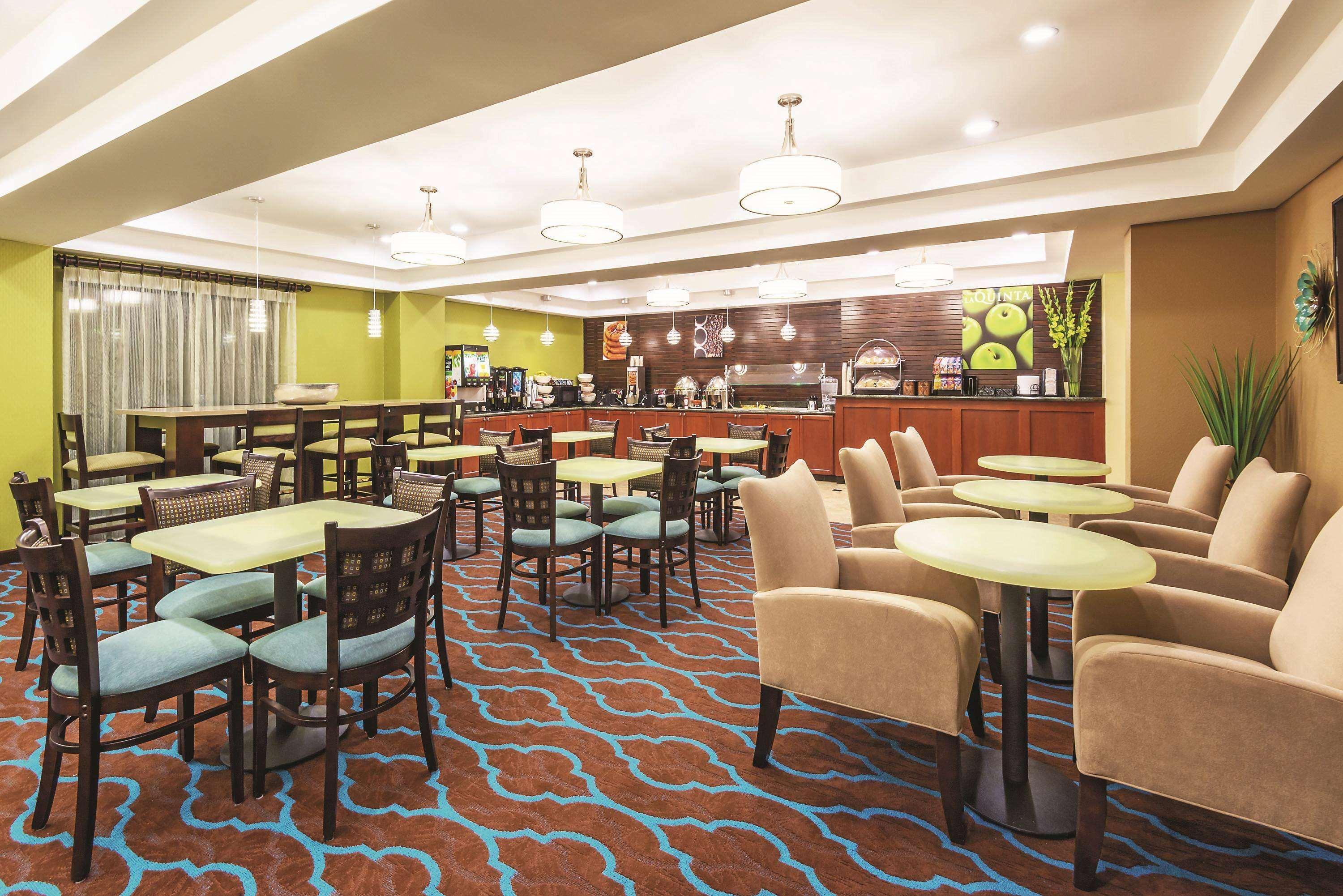 La Quinta By Wyndham Boise Towne Square Hotel Bagian luar foto